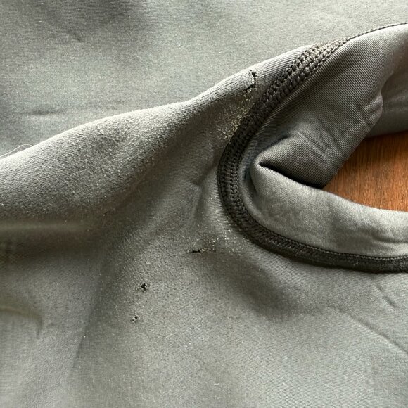 Quicksilver Wetsuit Kids size 6 - Picture 4 of 4